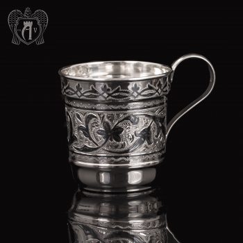 Серебряная чашка с ручкой «Фордевинд»