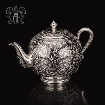 Серебряный чайник «Флоранж»