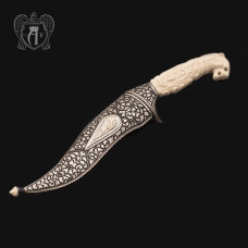 Kinjaldan qilingan kumush (turkcha yatagan) «Gepard».
